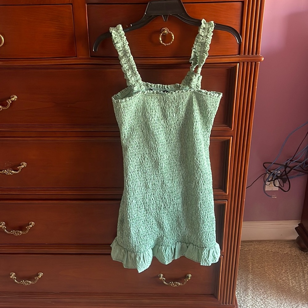green Zara dress size medium in new condition